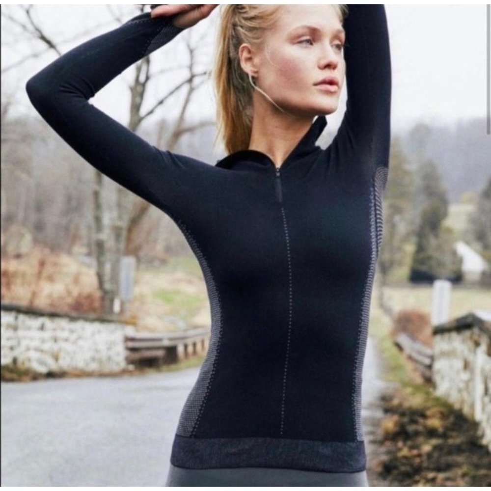 (Sold) Free People Honeycomb Pullover Black NWT M - Picture 10 of 14